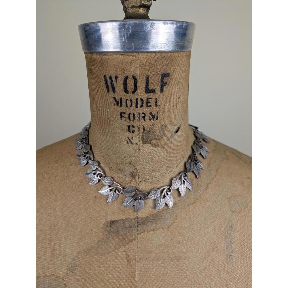 1990's silver plated leaf necklace